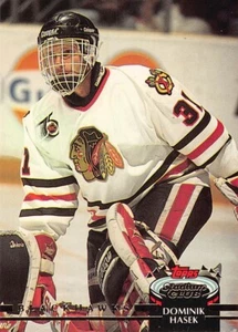 1992-93 Topps Stadium Club Hockey Dominik Hasek #107 NM/MT CHICAGO BLACKHAWKS - Picture 1 of 2