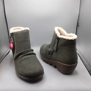Skechers Jumper Sweet Stud Bootie Women's 7W Green Olive Wedge Studded Suede - Picture 1 of 11