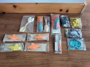 Post Kellogg's Cereal Trix Frosted Flakes Submarine Tony Tiger Prizes Lot - Picture 1 of 6