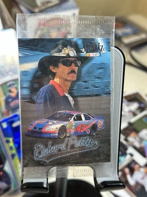 Fleer Ultra NASCAR 1997 Shoney's #15/16 Richard Petty - sellado de fábrica 0402 Foto 1 de 2