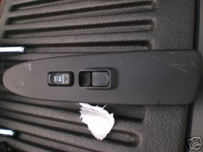 Isuzu Axiom 2003 03 lado del pasajero interruptor de ventana derecha Foto 1 de 1