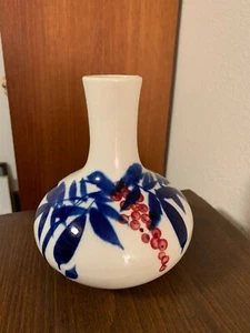VINTAGE HANDCRAFTED STUDIO POTTERY VASE - Picture 1 of 6