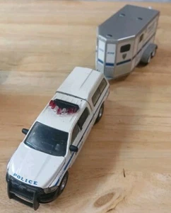 Greenlight 1:64 Hitch & Tow Die-Cast 2014 Ram 1500 Horse Trailer NYPD Police - Picture 1 of 7