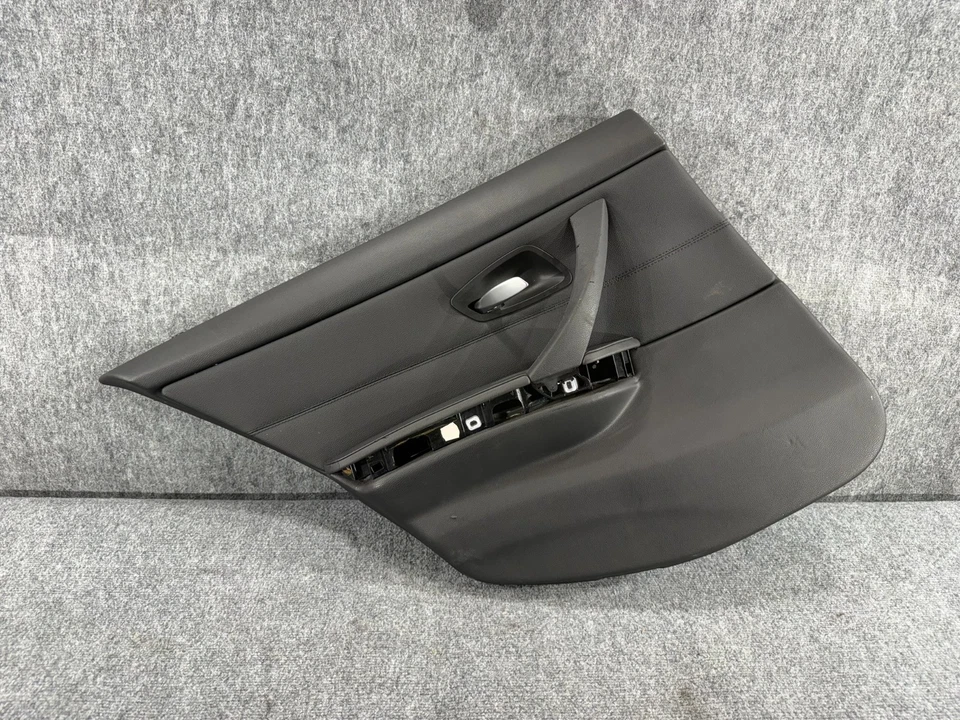 6-11 BMW E90 335 328 M3 Sedán Puerta Trasera Izquierda Panel de Tarjetas Borde Cuero Negro OEM Foto 1 de 4