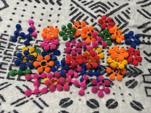 Discovery Toys Bright Builders & Benders 33 Pieces - Picture 1 of 1