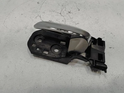 Manija de puerta interior del lado del conductor delantera o trasera izquierda Honda Pilot 2016-2022 OEM Foto 1 de 4