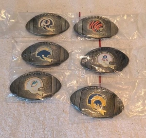 Vintage Gürtelschnalle 1978 Menge 6 NFL PATRIOTS REDSKINS RAMS DOLPHINS LADEGERÄTE - Bild 1 von 7