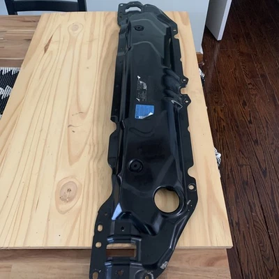 BMW 530i 528i 2004-2010 panel de cubierta de soporte de radiador superior delantero OEM Foto 1 de 4