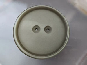 Simple, Large Coat Jacket Button - 44mm - Plástico - verde lima, delicado oliva - Imagen 1 de 1
