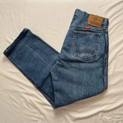 Vintage Wrangler Medium Wash Jeans Measures 30x26 Made in USA - Image 1 of 4