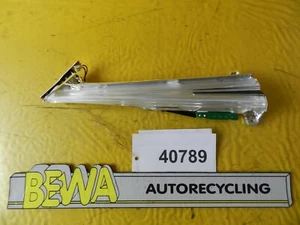 Freccia posteriore sinistra bianca led Toyota Auris 1.8 Hybrid E18 anno 2017 n.40789 - Foto 1 di 1
