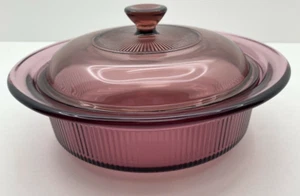 Corning Ware Dish VISION Cranberry Glass 1 QT V-32-B Ribbed Covered Casserole - Picture 1 of 12