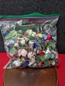 Bolsa de pequeñas flores de seda decorativas - Imagen 1 de 7