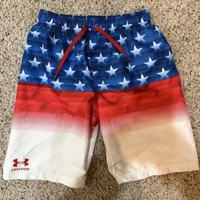 Pantalones cortos de natación Under Armour Freedom Volley para niños - rojo, blanco, azul - patriótico EE. UU. Foto 1 de 4