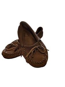 Sin cordones Minnetonka gris/caqui oscuro talla 8 - Imagen 1 de 5