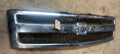 2007-2013 Chevrolet Silverado 1500 Front Grille Chrome OEM - Image 1 of 4