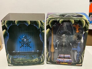 Masters of the Universe Classics Filmation Super 7 Man E Faces BOX +WEAPONS - Picture 1 of 12