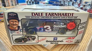 1:25 Scale Dale Earnhardt Goodwrench #3 1995 Official Chevrolet Monte Carlo - Picture 1 of 6