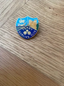 TENBY BOWLING CLUB ENAMEL BOWLING BADGE VGC - Picture 1 of 1