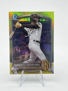 2025 Bowman Chrome Leo De Vries True Yellow /75 (RC) - Padres Top Prospect - Foto 1 di 4