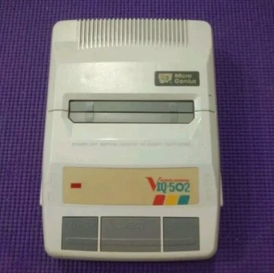 Micro Genius Super IQ 502 Famiclone RARO probado y módulo de trabajo solamente  Foto 1 de 4