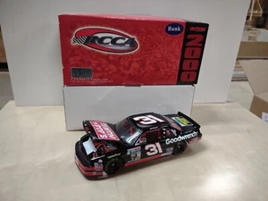 1:24 RCCA NEIL BONNETT #31 MOM 'N' POP'S 1992 LUMINA 2000 Bank Car 1 di 804 Nuovo con scatola - Foto 1 di 11