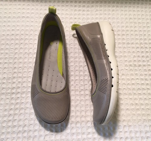 Mocassini ballerine Clarks non strutturati Un Elita Un.Elita in pelle $140 grigi 8 M