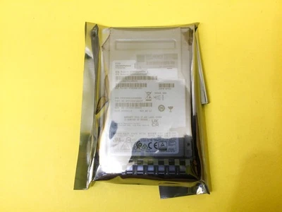 P49733-001 HP 960GB SAS 24G RI SFF BC MV SSD P49029-B21 P26289-001 VO000960PXDBN - Image 1 of 3