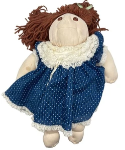 Handgefertigte Vintage Puppe Plüschtier braune Haare Augen blaues Kleid Spitze Punkte 18 Zoll LESEN - Bild 1 von 6