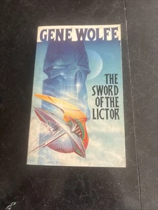 Gene Wolfe The Sword of The Lictor Arrow Paperback 1986 - Picture 1 of 9