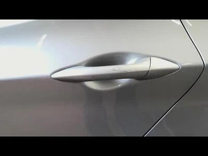 Manija de puerta exterior trasera izquierda usada se adapta a: Hyundai Elantra 2013 montaje puerta SDN - Imagen 1 de 2