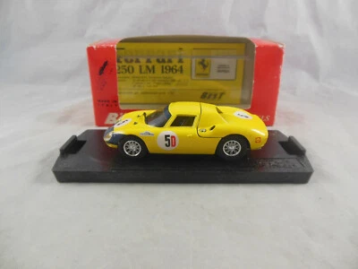 Mejor Modelo 9018 1966 Ferrari 250 LM RN5D en Amarillo Kyalami   Foto 1 de 4