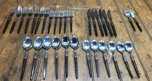 32 pezzi Lotto posate vintage MCM Ekco Eterna LaJoya acciaio inox Giappone legno - Foto 1 di 6