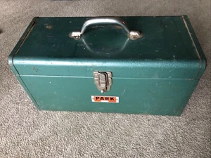 Vintage Park Mfg. Co. USA Green Metal Toolbox Model 18F Missing tray Patina - Picture 1 of 12