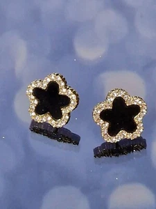 Cubic Zirconia Flower Stud Stunning Clover Earrings Black Color UK Seller  - Picture 1 of 4