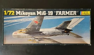 Heller - N°251 Mikoyan MiG-19 Farmer 1/72 - Foto 1 di 3