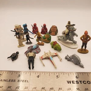 Lot of Vtg Micro Machines Star Wars Figures Tusken Raiders, Ton Ton, X-wing Xtra - Foto 1 di 7