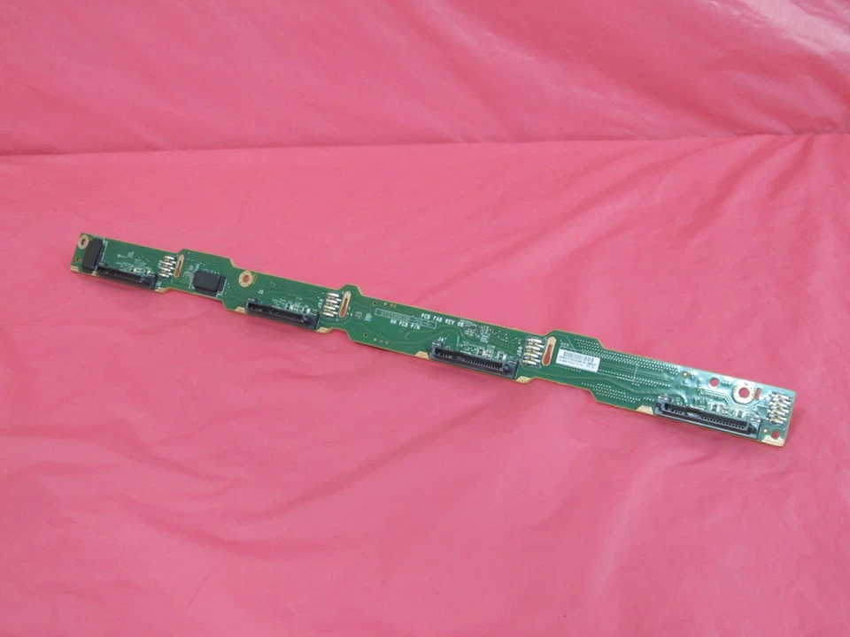 875082-001 Hewlett-Packard 3.5" LFF 4-Bay Backplane Assembly DL380 G10 - Image 1 of 1