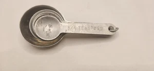 SET CUCCHIAINI MISURINI VINTAGE ROTONDI METALLO ALLUMINIO CON ANELLO METALLO ANNI 50 - Foto 1 di 3