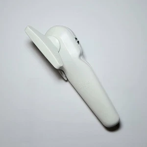 Pampered Chef 2759 Smooth Edge Manual Can Opener Left or Right Handed White - Picture 1 of 10
