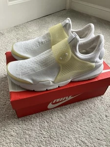 Men’s White Nike Sock Dart Size UK 11 - Picture 1 of 10