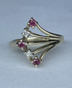 Anillo de cóctel CS 14K amarillo oro diamante y rubí para damas talla 4,5 - Imagen 1 de 8