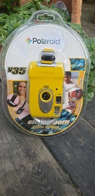 Polaroid V35 35mm Point/ Shoot Film Incl A. Flash 2 Element Lens Red Eye Reduct. - Image 1 of 4