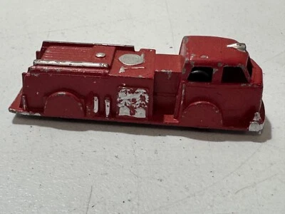 Camión de bomberos fundido a presión de colección Midge Toys Low Rider años 60 Foto 1 de 4