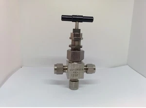WHITEY SS-3NBS4 (SS-3NBS4-X-1297) NEEDLE VALVE, STAINLESS STEEL, 1/4", NNB - Picture 1 of 6