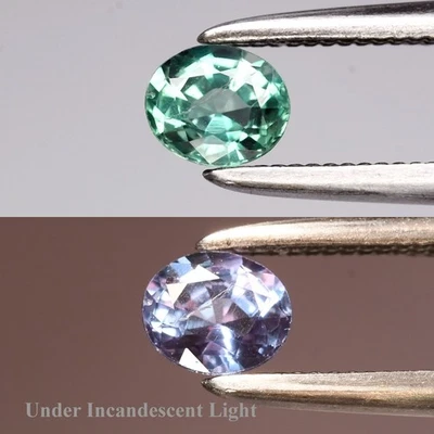 💎 Alejandrita verde natural ovalada de 0,26 quilates 4x3,5 mm - Piedra preciosa de África Foto 1 de 4