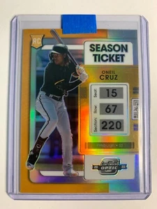2022 Contenders Optic O'Neill Cruz Gold look Season Ticket #3 Pirates - Picture 1 of 2