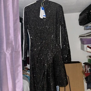 Adidas Sequin Dress ( Paliettenkleid) Kürkleid, Tanzkleid , Gr . S Neu - Bild 1 von 6
