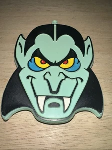 Vintage Hallmark Dracula Ausstecher 4" Kunststoff Halloween Vampir Dämmerung - Bild 1 von 3