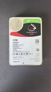 Seagate IronWolf 12TB interne Festplatte ST12000VN0007 256MB SATA3 Cache - Bild 1 von 3